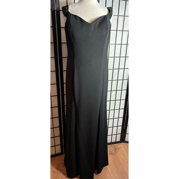 LA Merchandise Black Off the Shoulder Evening Dress - Picture 2 of 9
